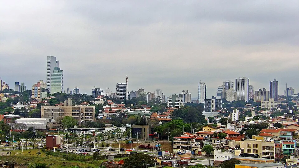 Panorama dos edifícios e bairros de Jundiaí, SP